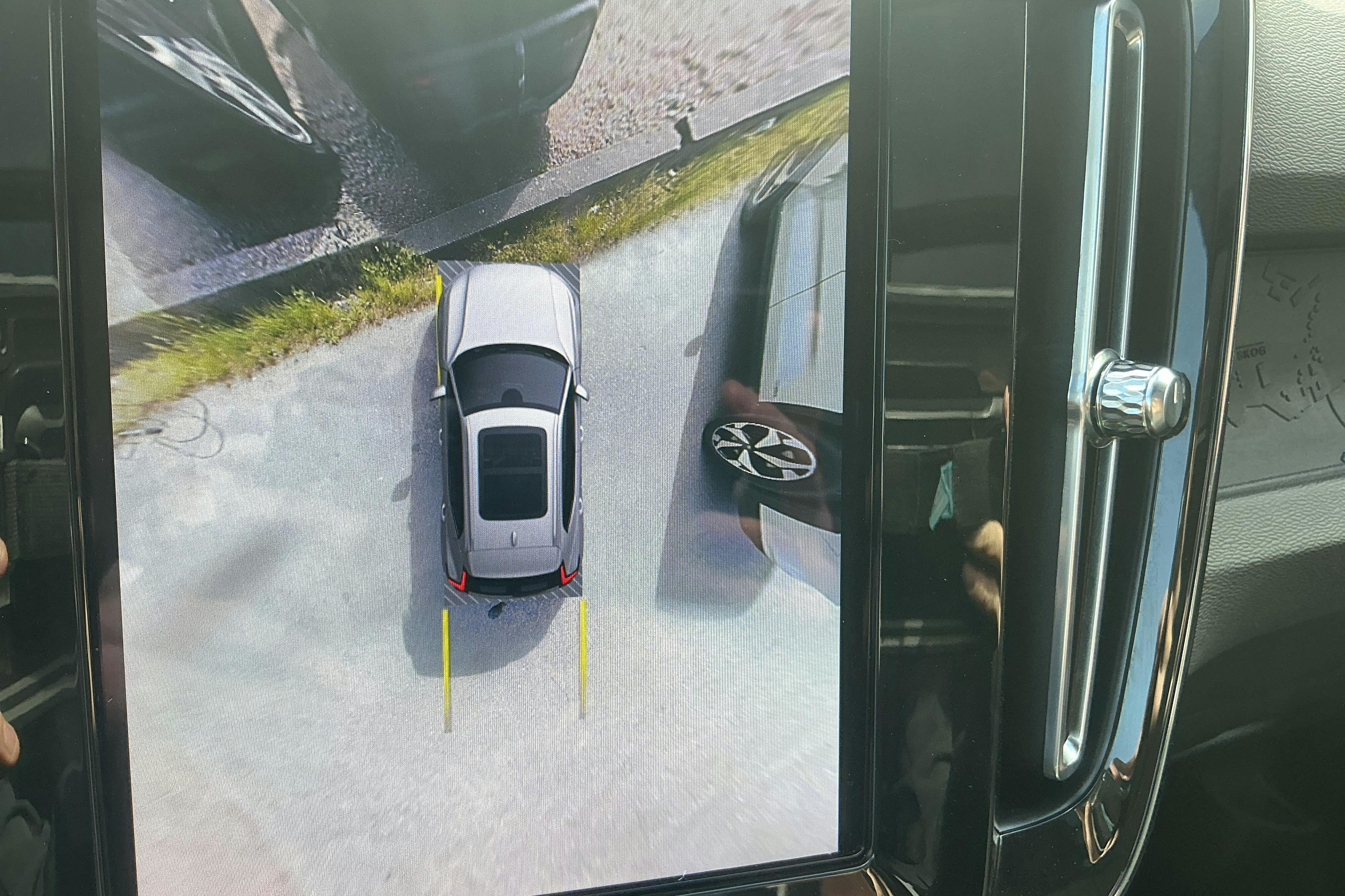 Vehicle Image 11