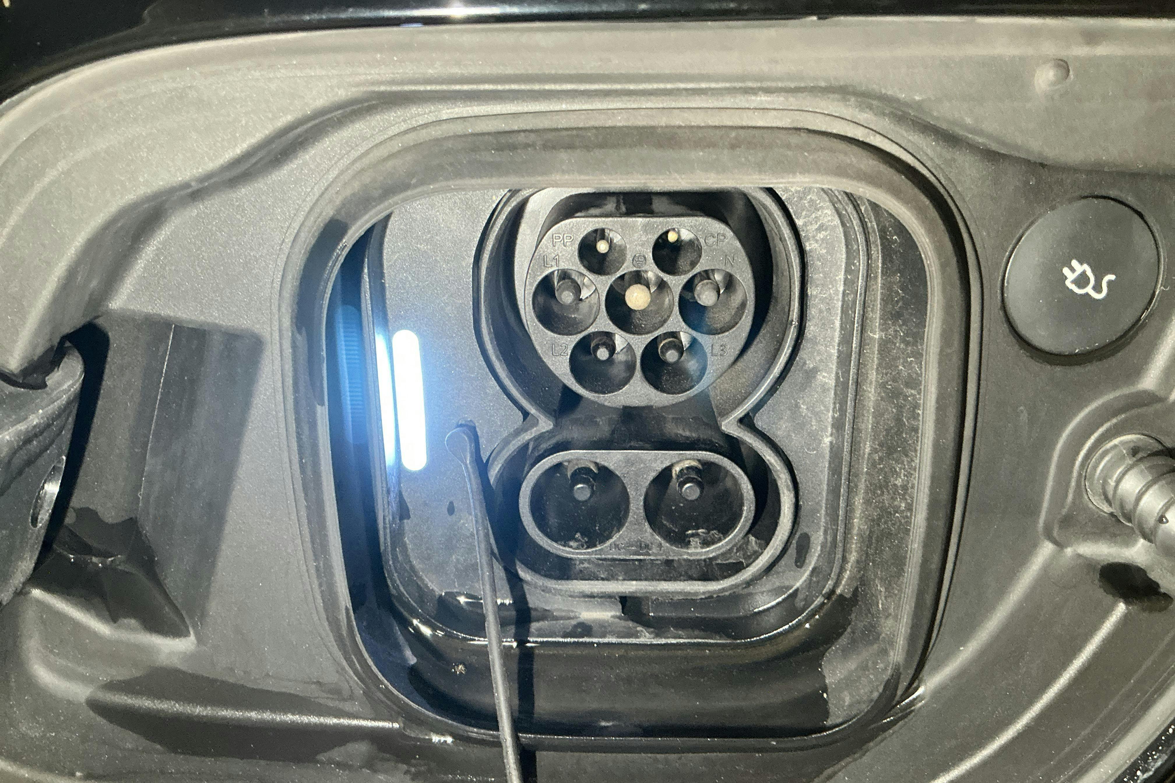 Vehicle Image 19