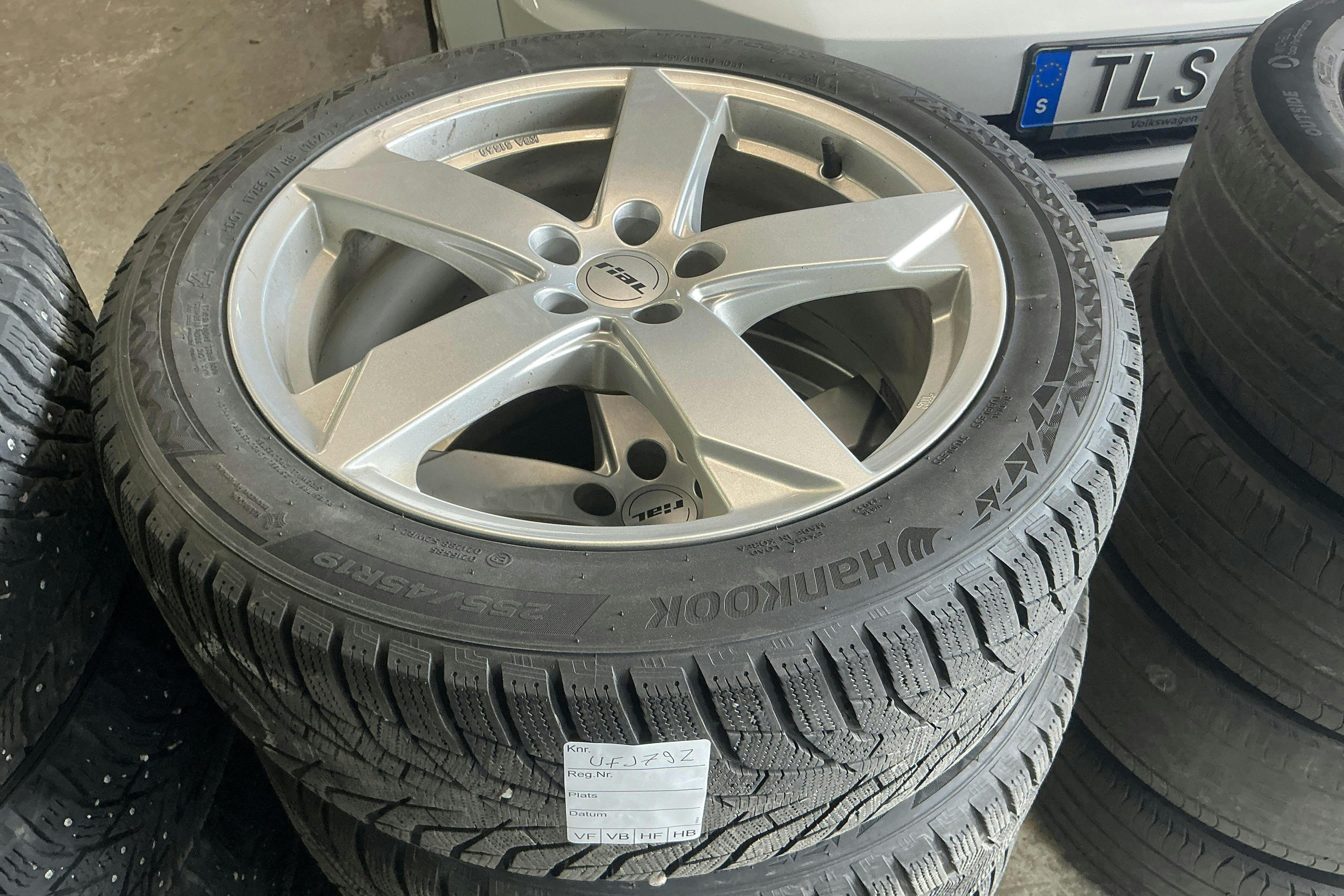 Vehicle Image 20