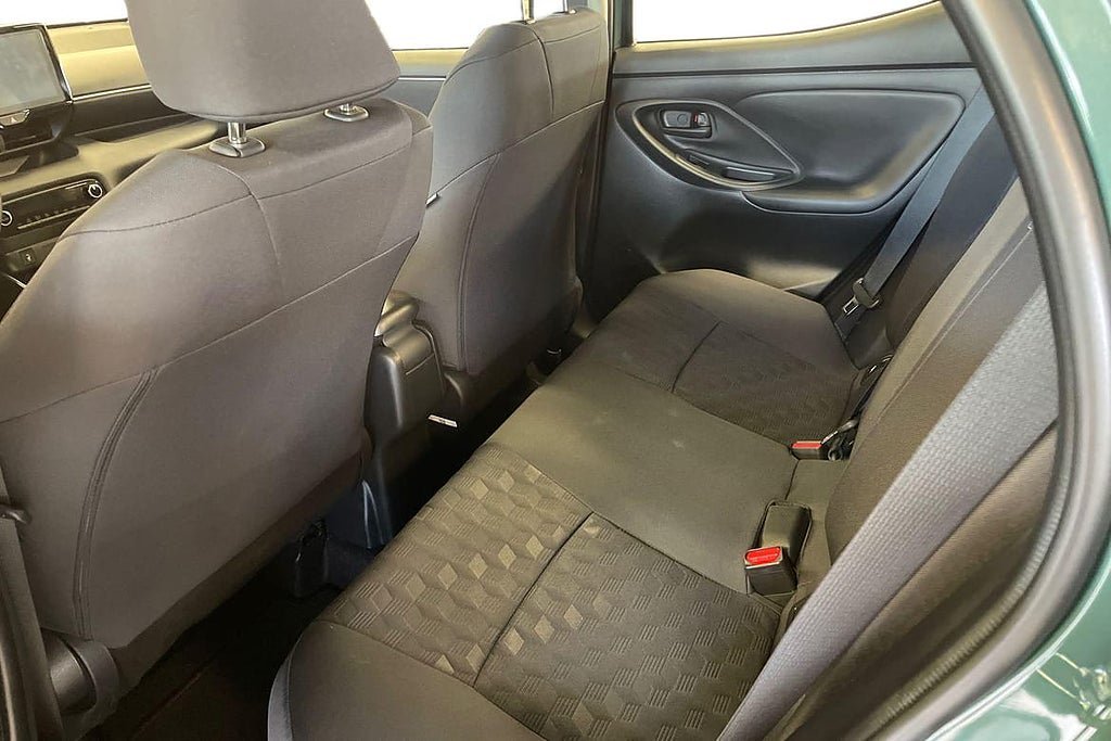 Vehicle Image 13