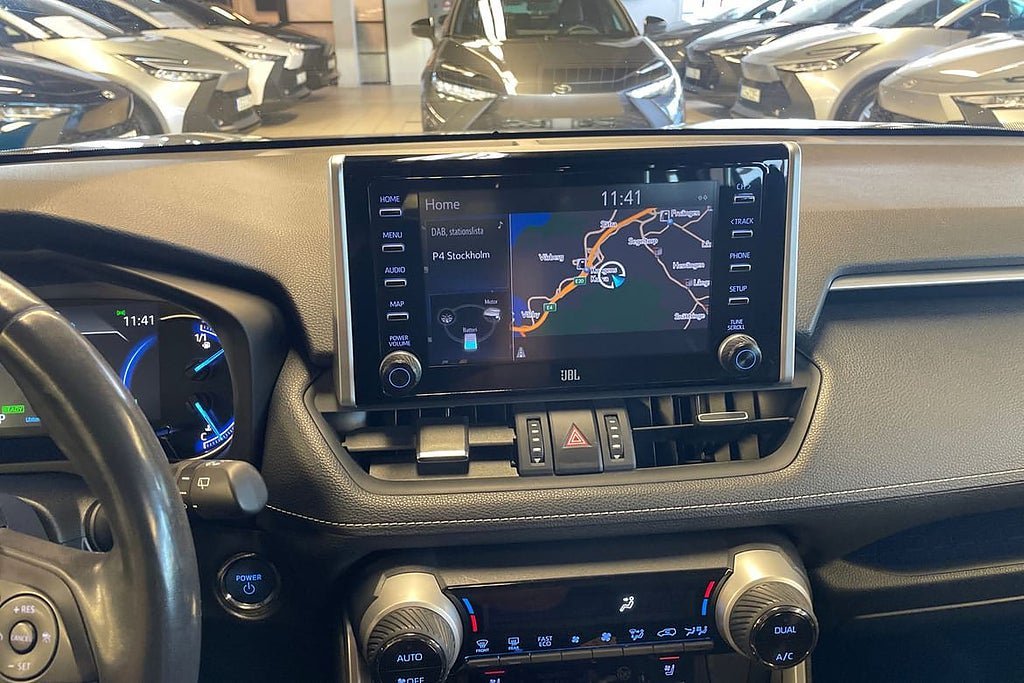 Vehicle Image 15