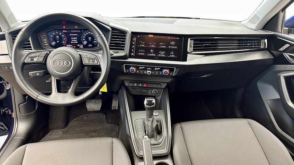 Vehicle Image 10
