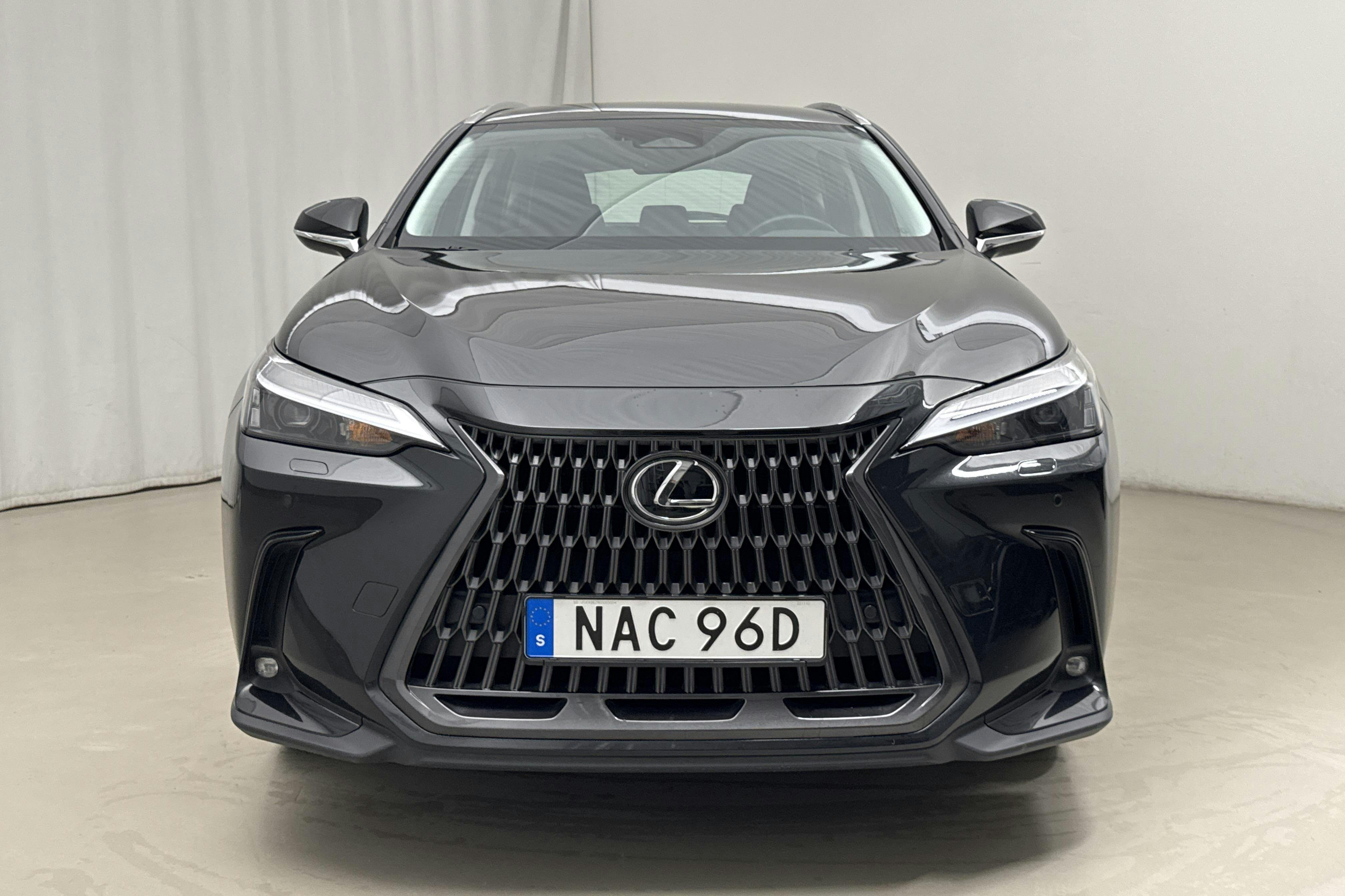 Vehicle Image 4
