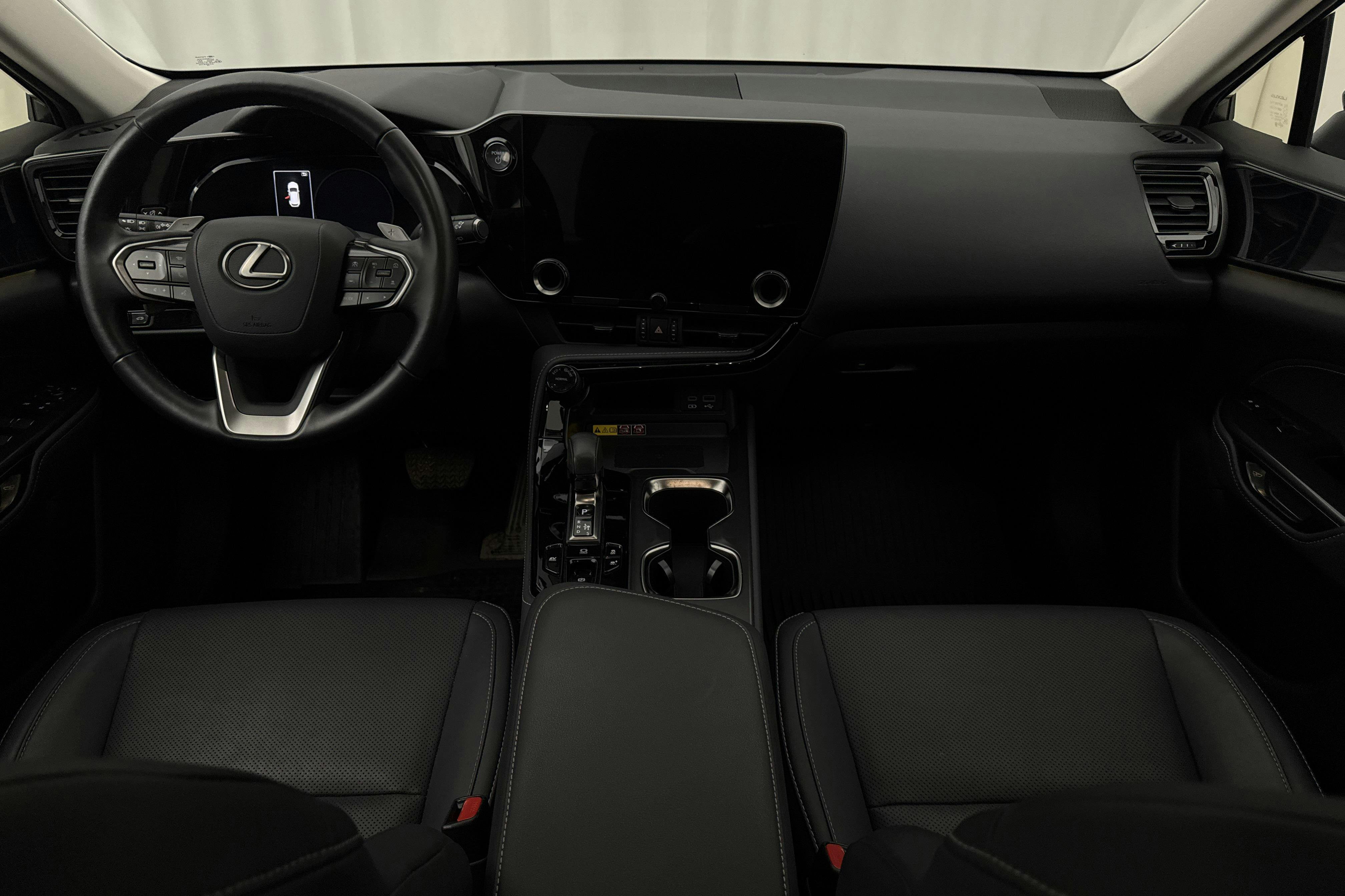 Vehicle Image 6