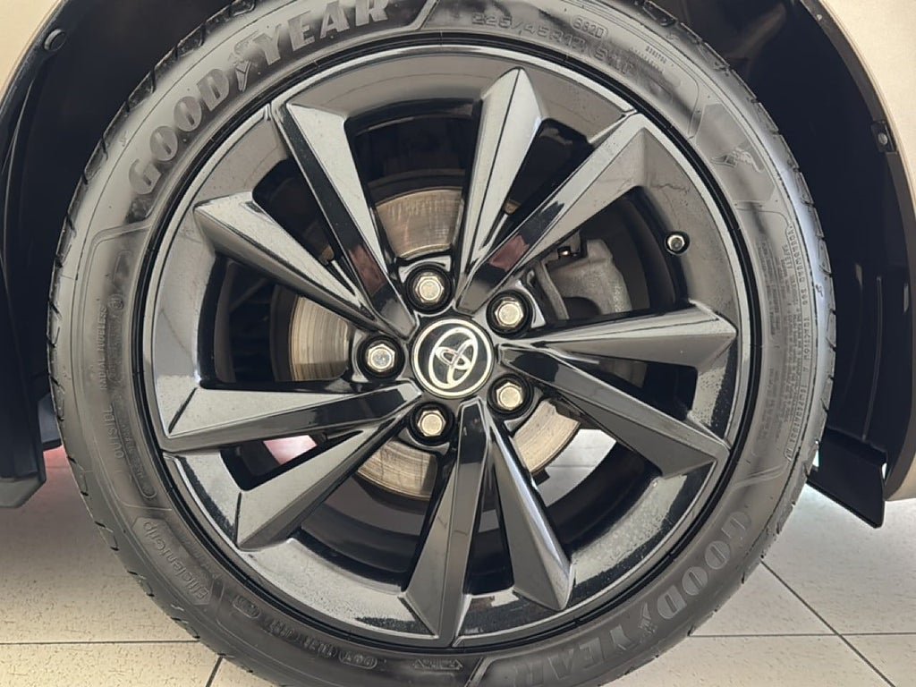 Vehicle Image 15