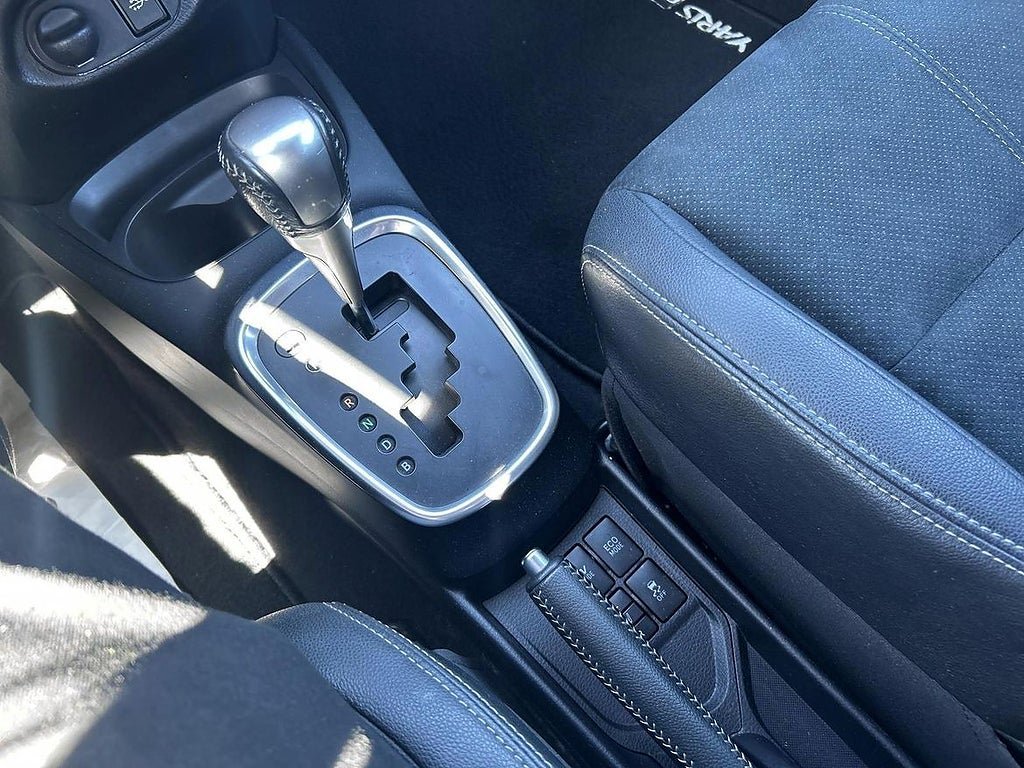 Vehicle Image 18