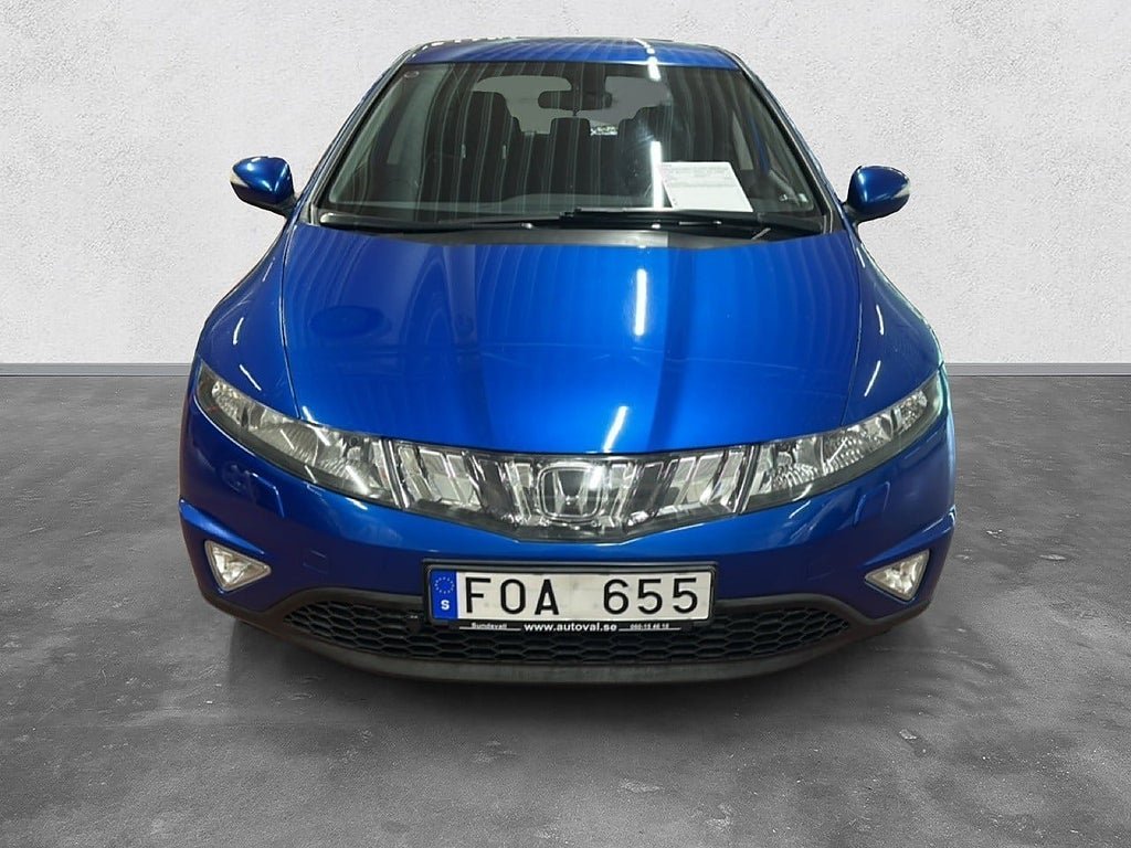 Vehicle Image 8