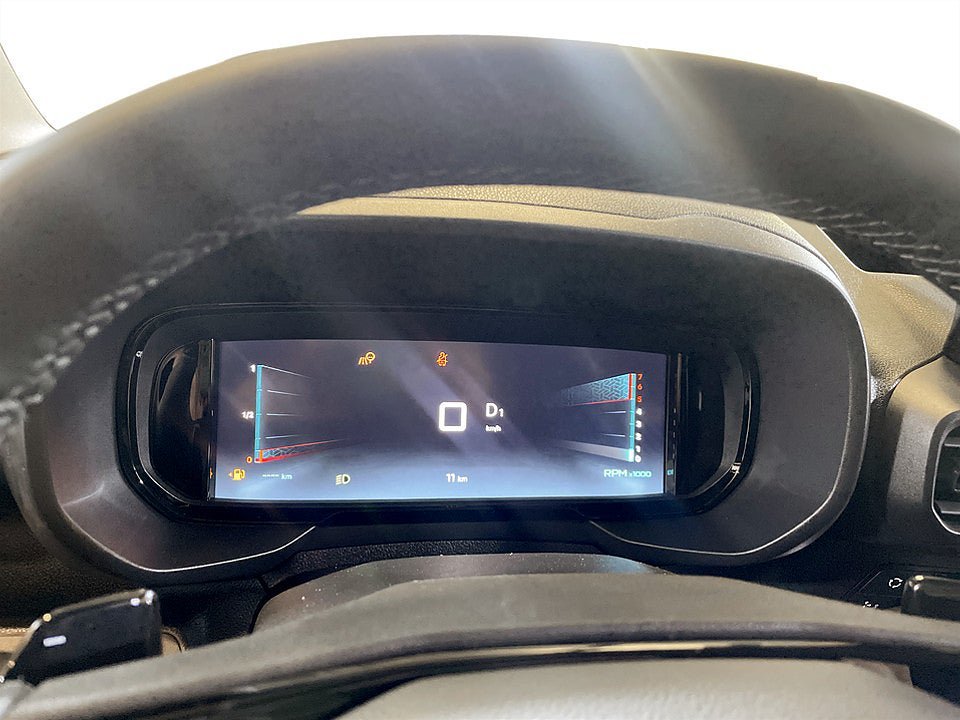 Vehicle Image 14