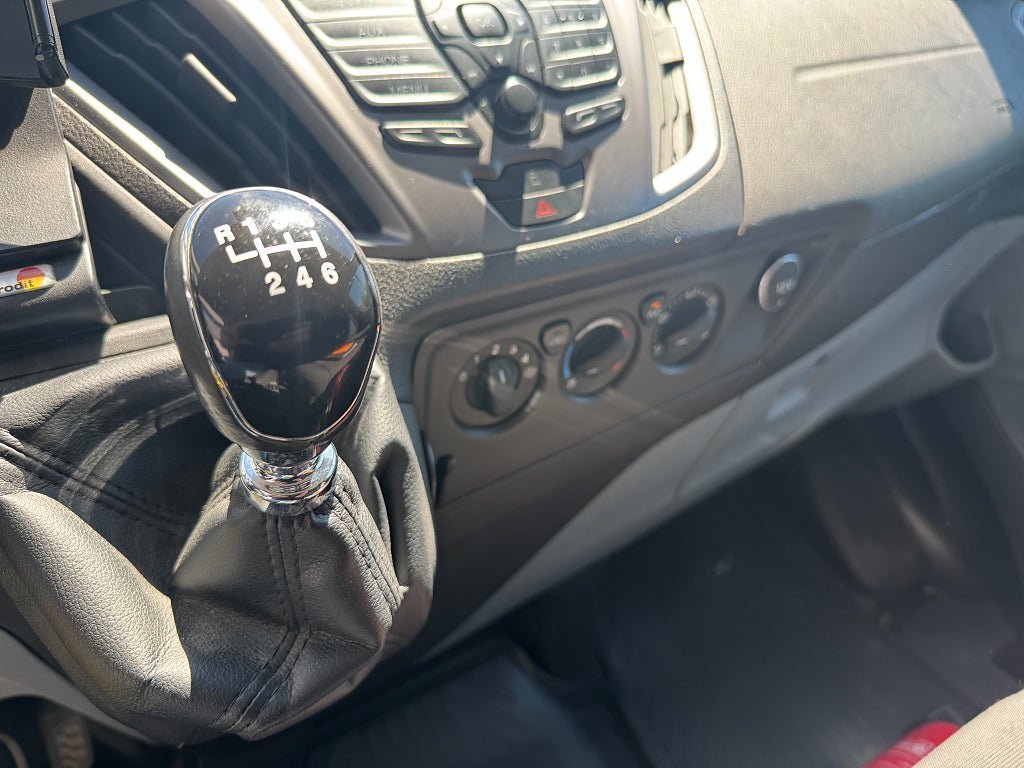 Vehicle Image 13