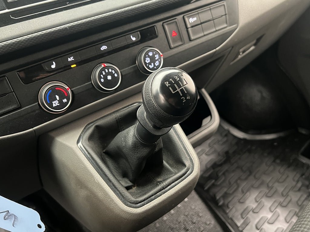 Vehicle Image 28
