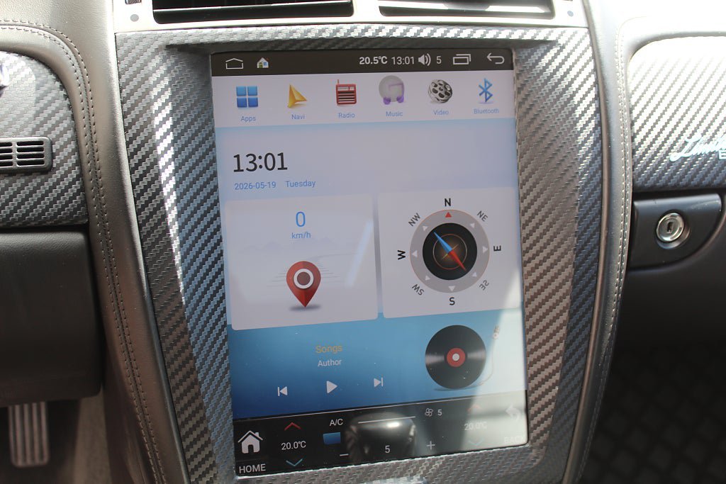 Vehicle Image 9