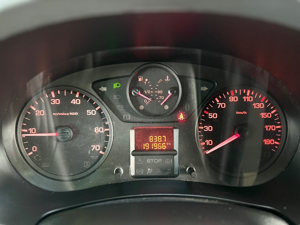Vehicle Image 13