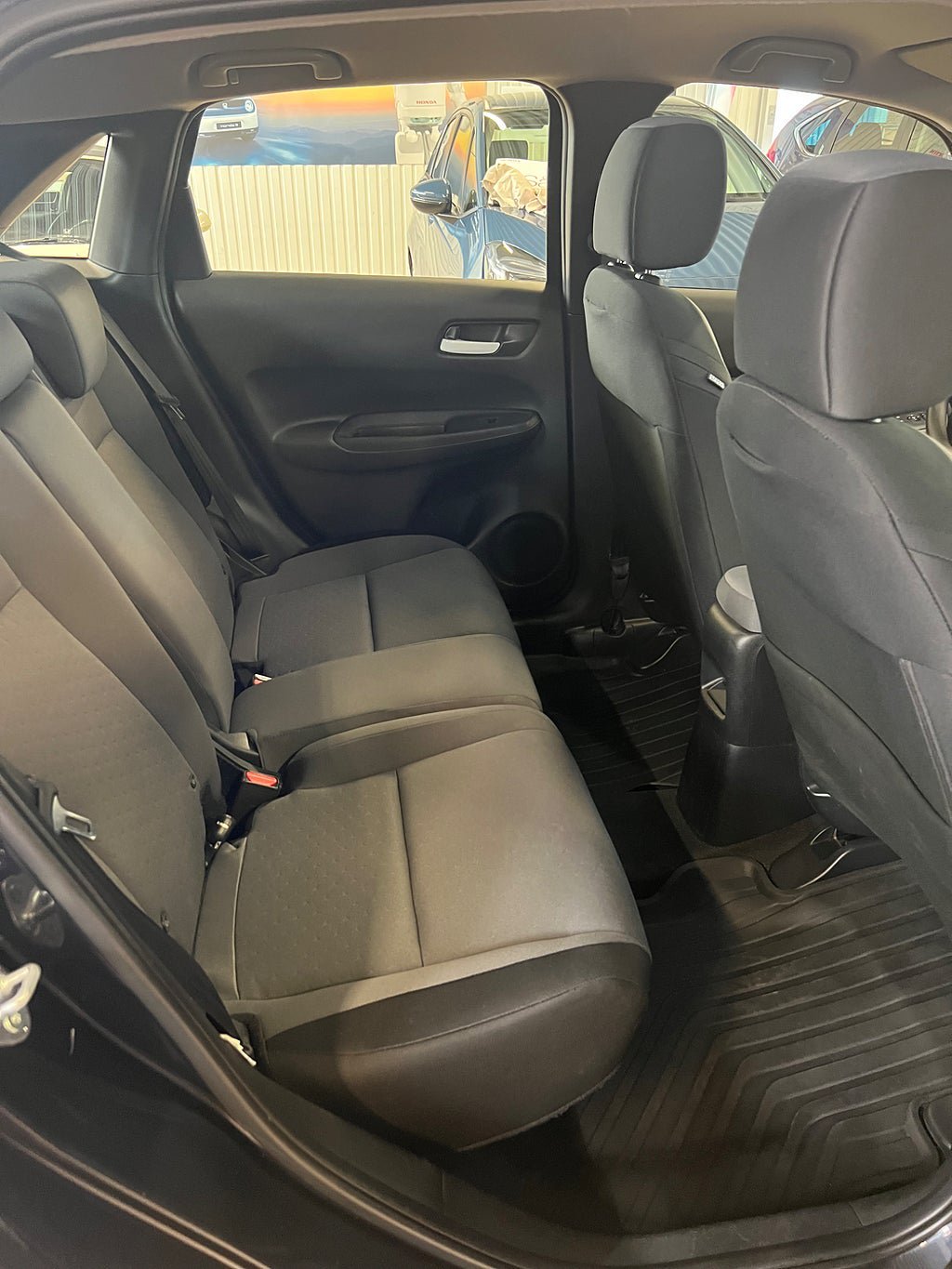Vehicle Image 8