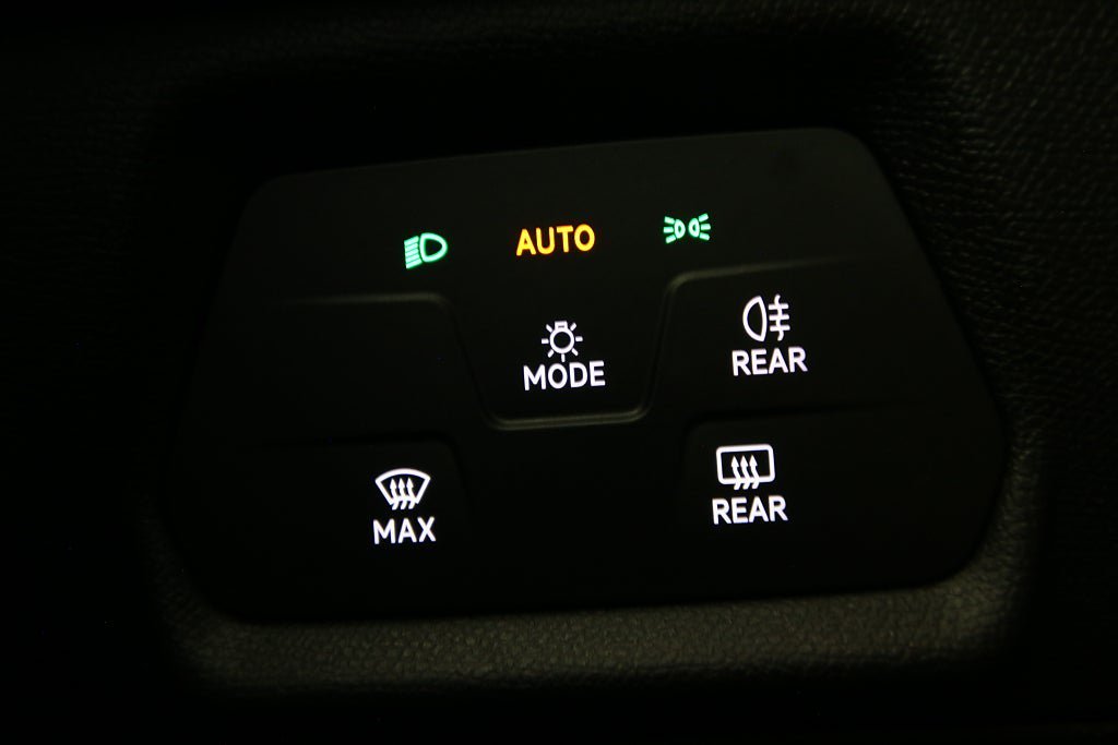 Vehicle Image 23