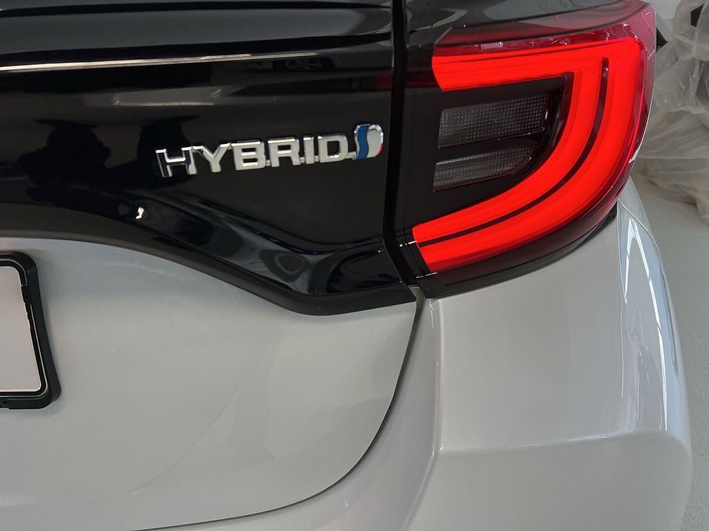 Vehicle Image 13