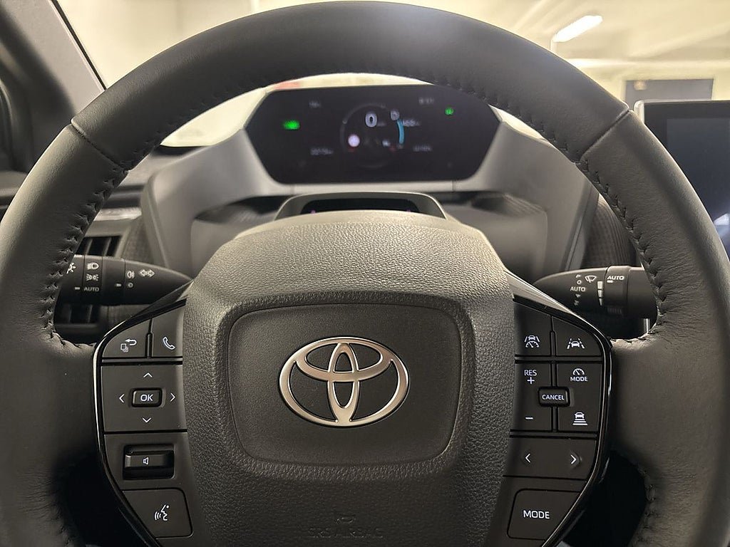 Vehicle Image 17