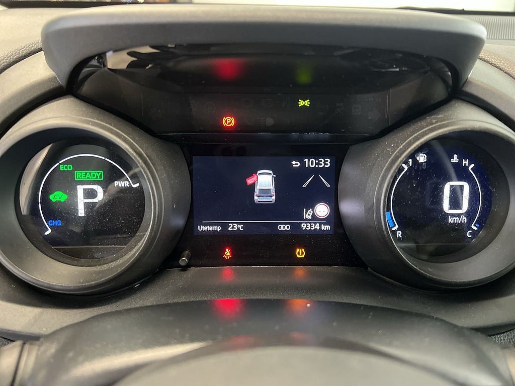 Vehicle Image 16