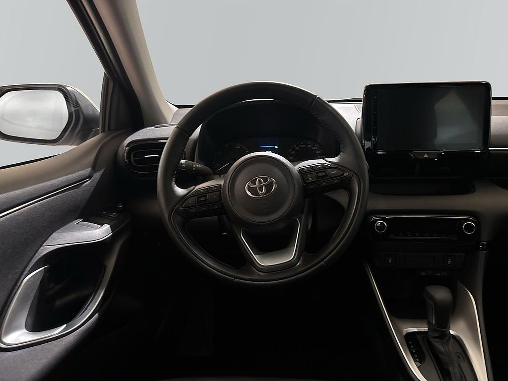 Vehicle Image 9