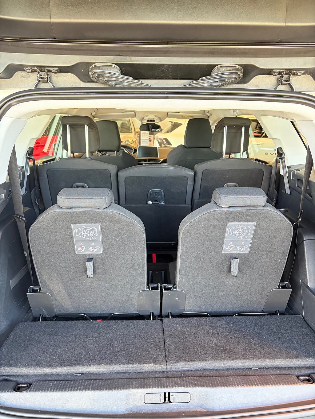 Vehicle Image 9