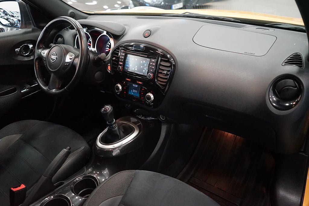 Vehicle Image 16