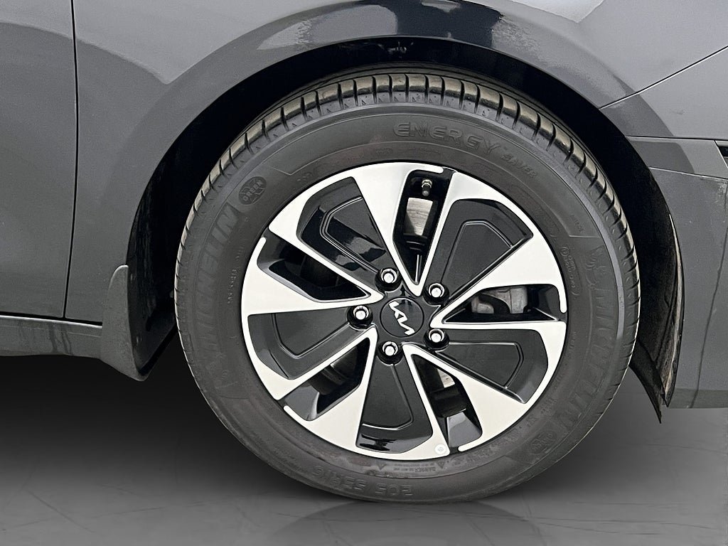 Vehicle Image 30