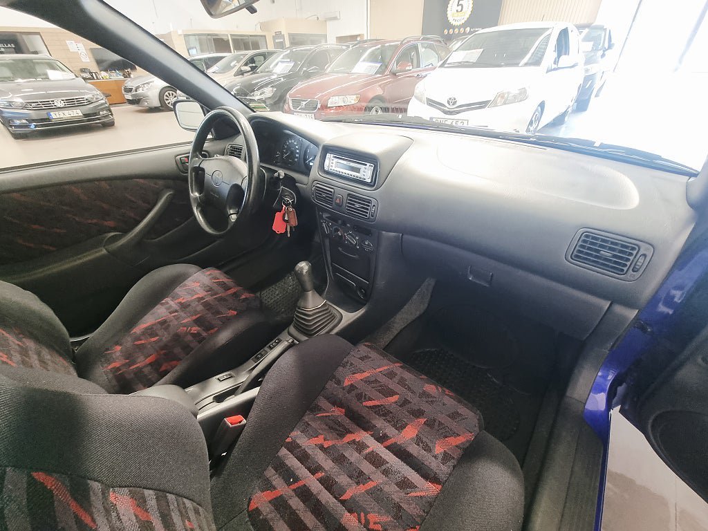 Vehicle Image 12