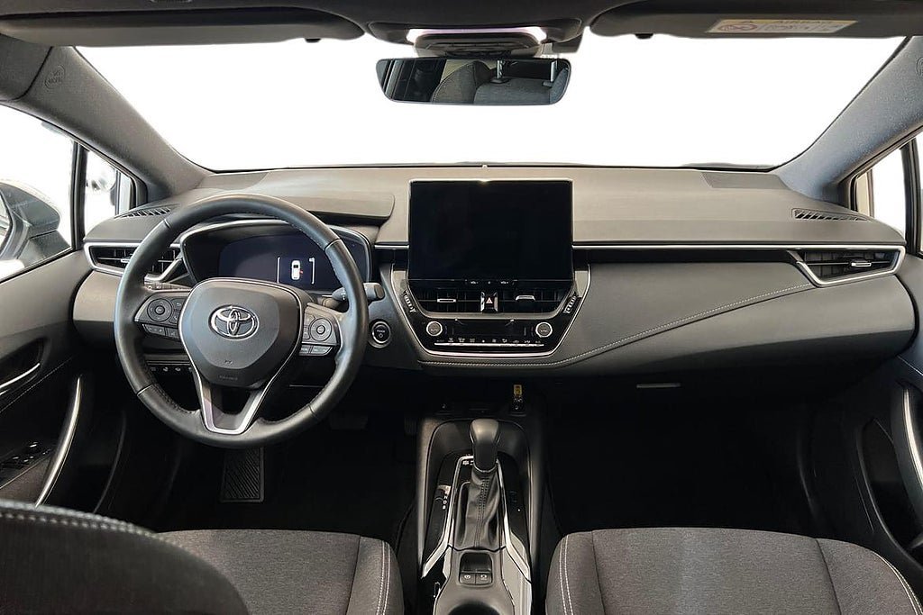 Vehicle Image 8