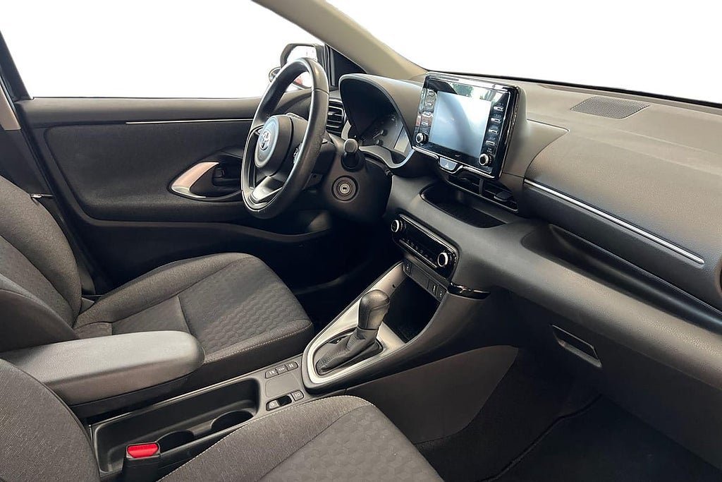 Vehicle Image 6
