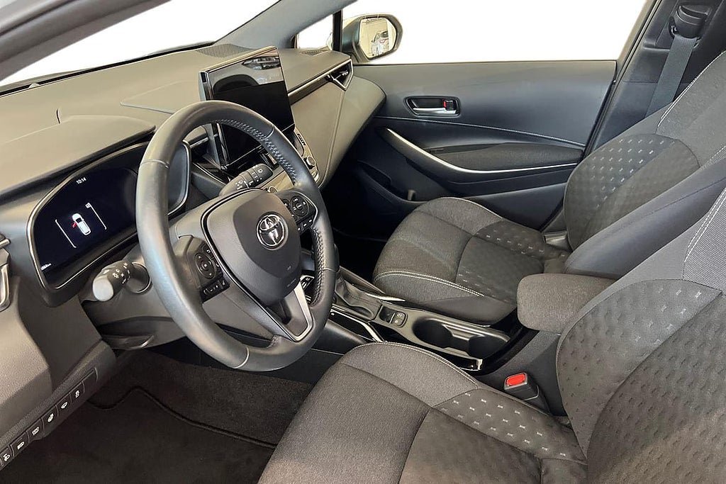 Vehicle Image 12