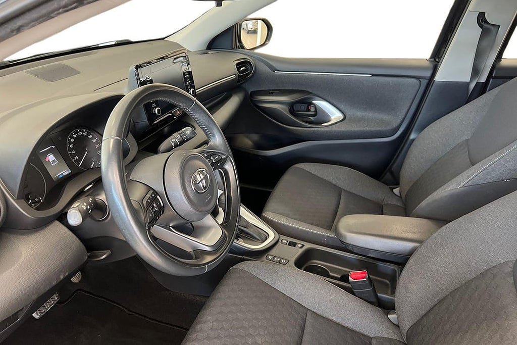 Vehicle Image 12