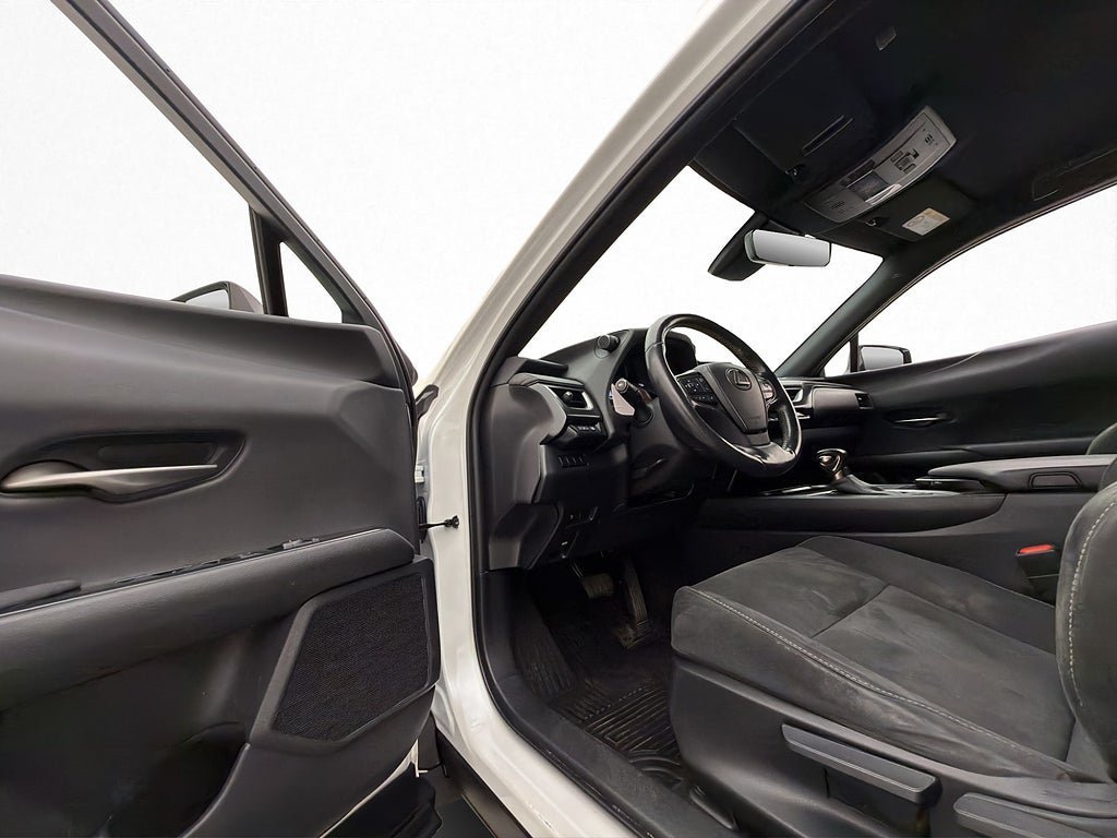 Vehicle Image 11