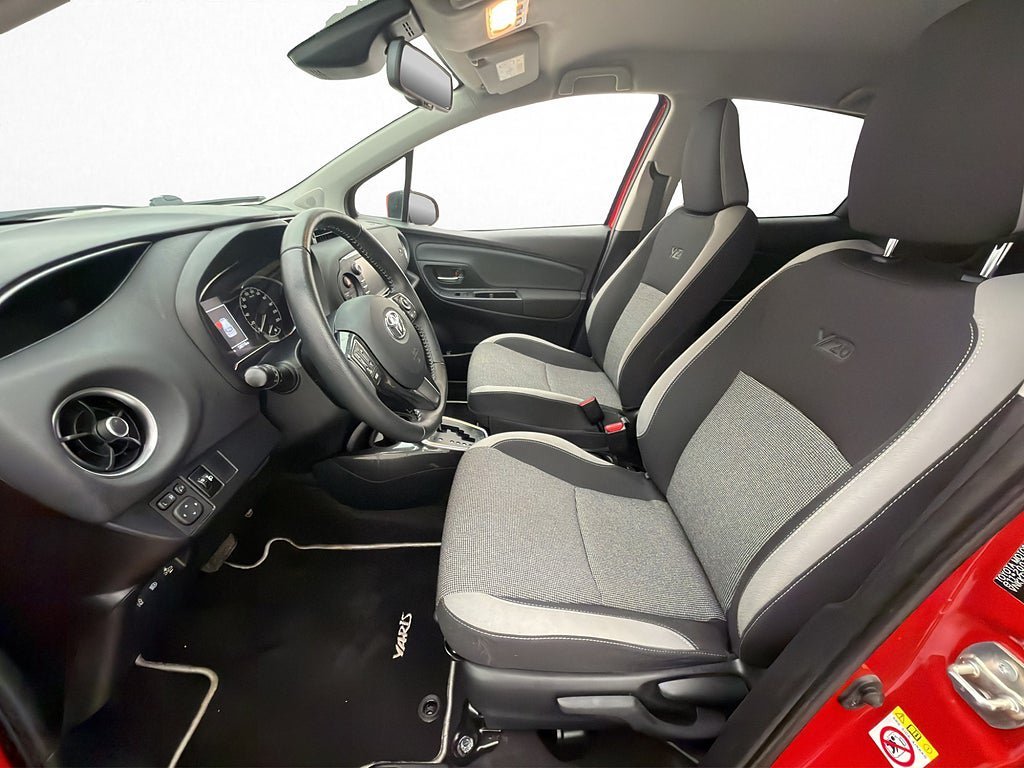 Vehicle Image 11