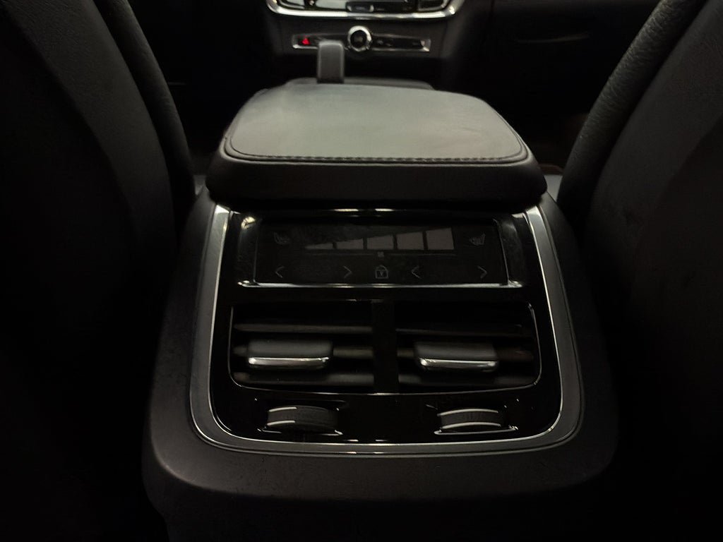 Vehicle Image 27