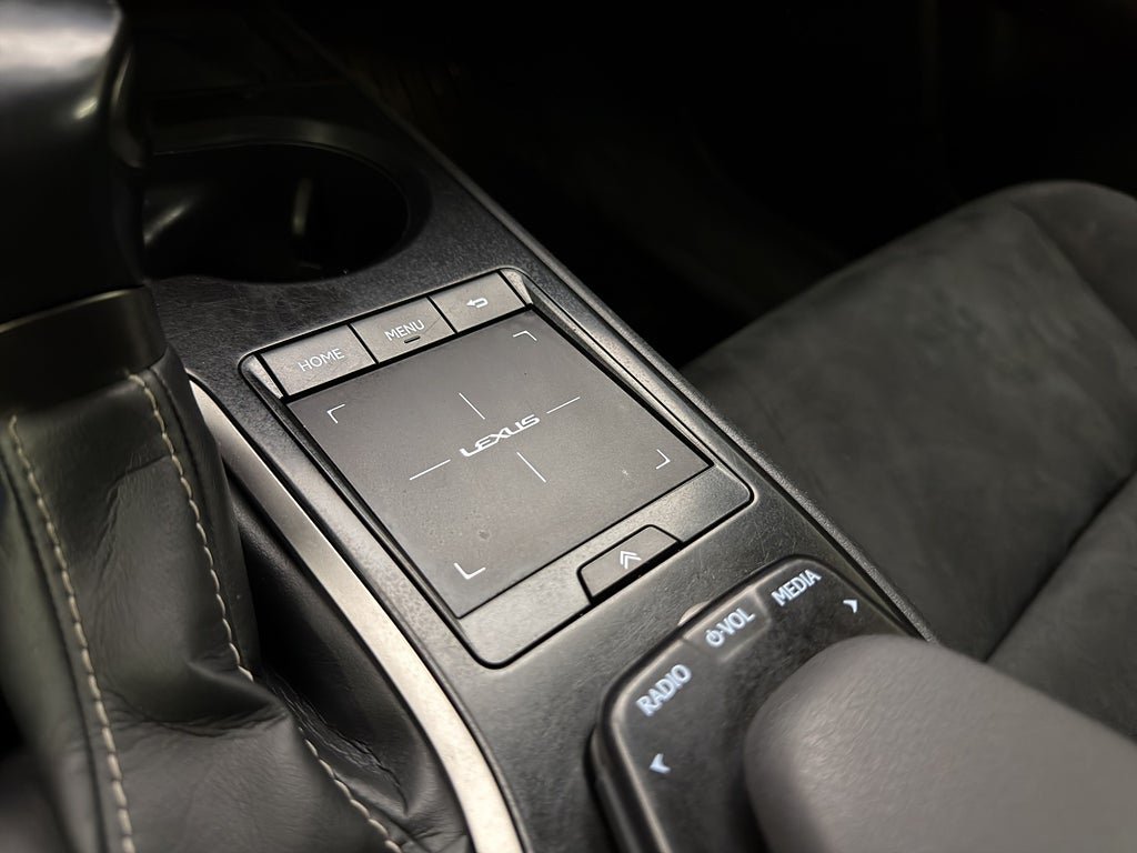 Vehicle Image 26