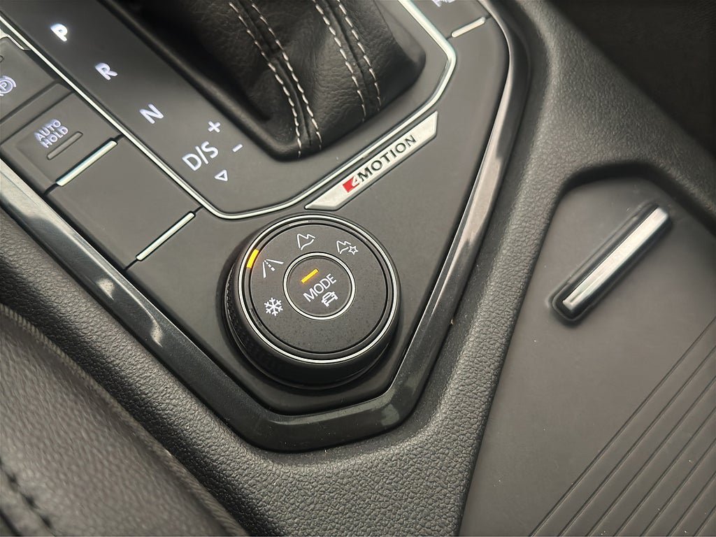 Vehicle Image 26