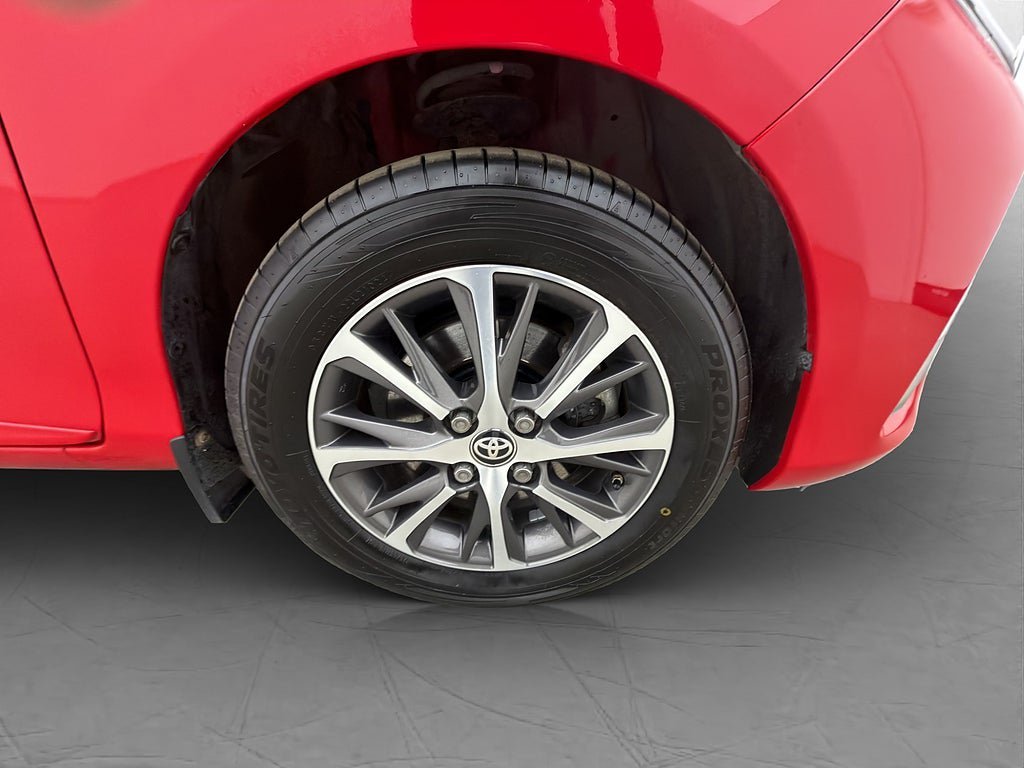 Vehicle Image 35
