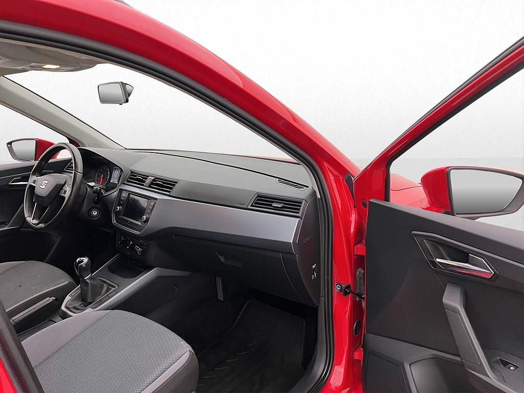 Vehicle Image 25