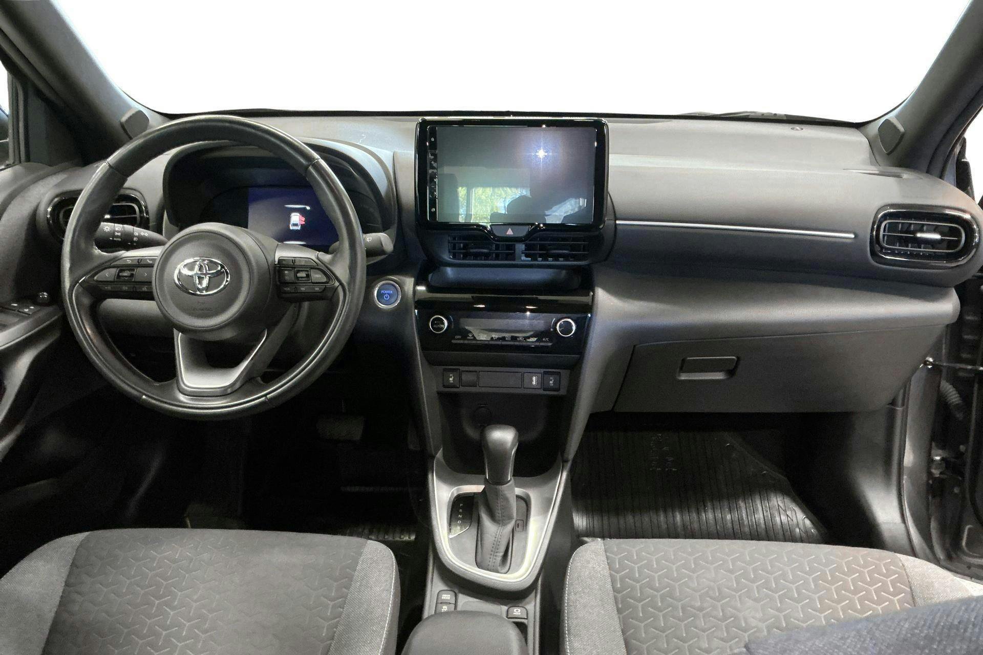 Vehicle Image 6