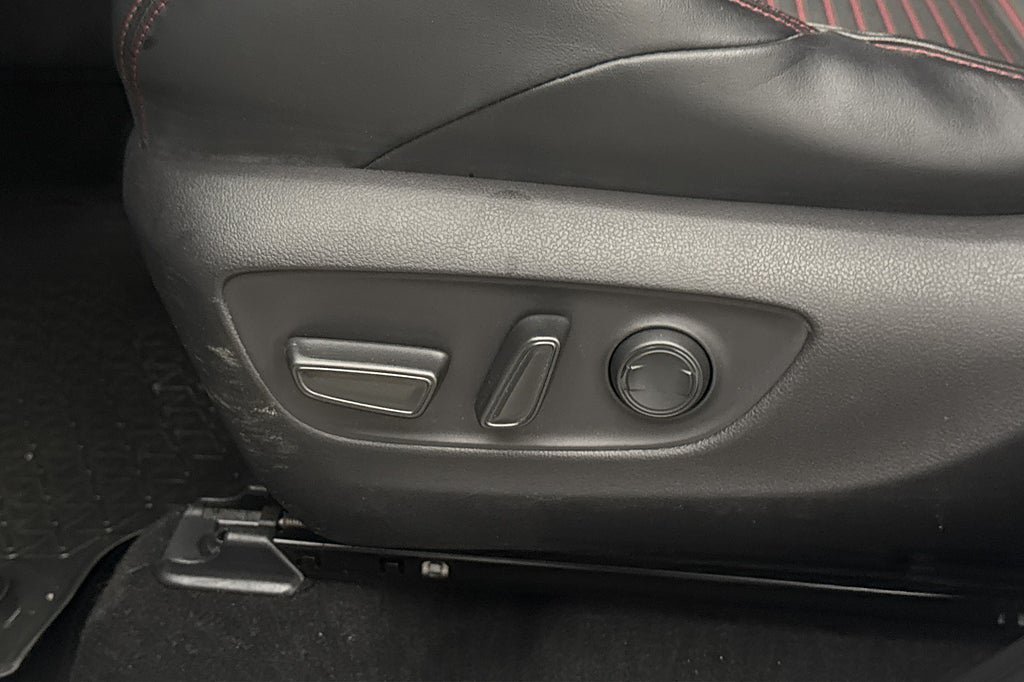 Vehicle Image 22