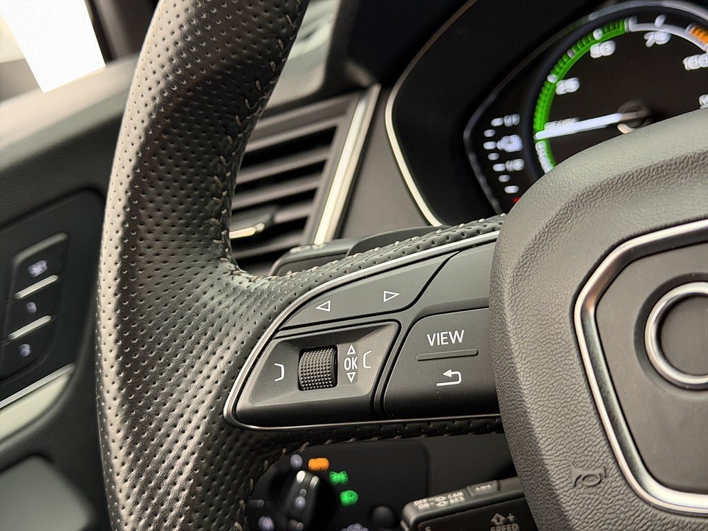 Vehicle Image 17