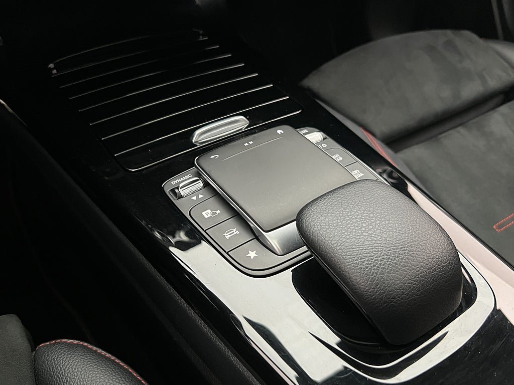 Vehicle Image 26