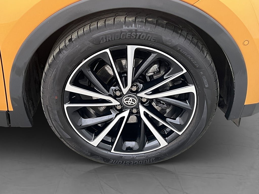 Vehicle Image 38