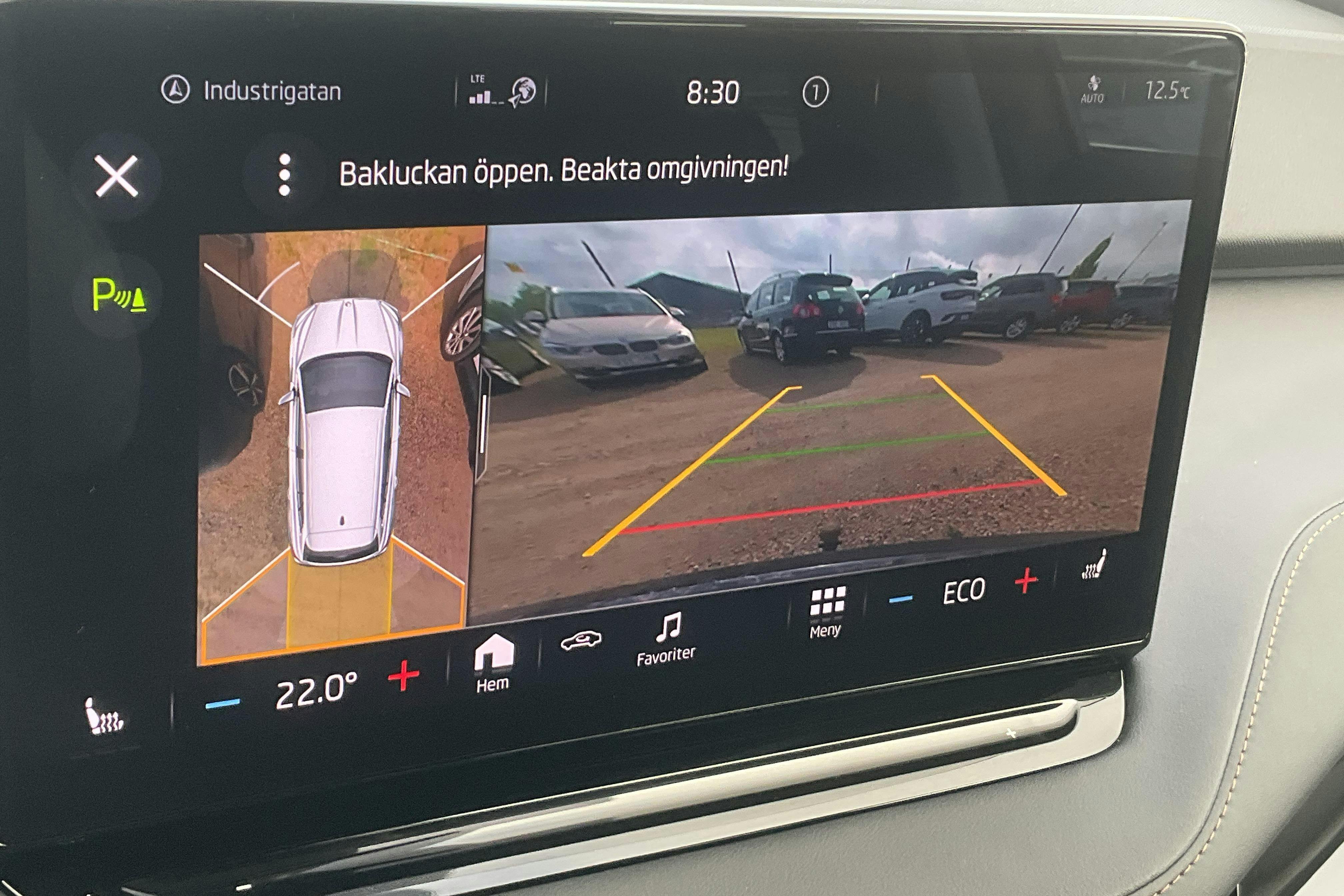 Vehicle Image 12