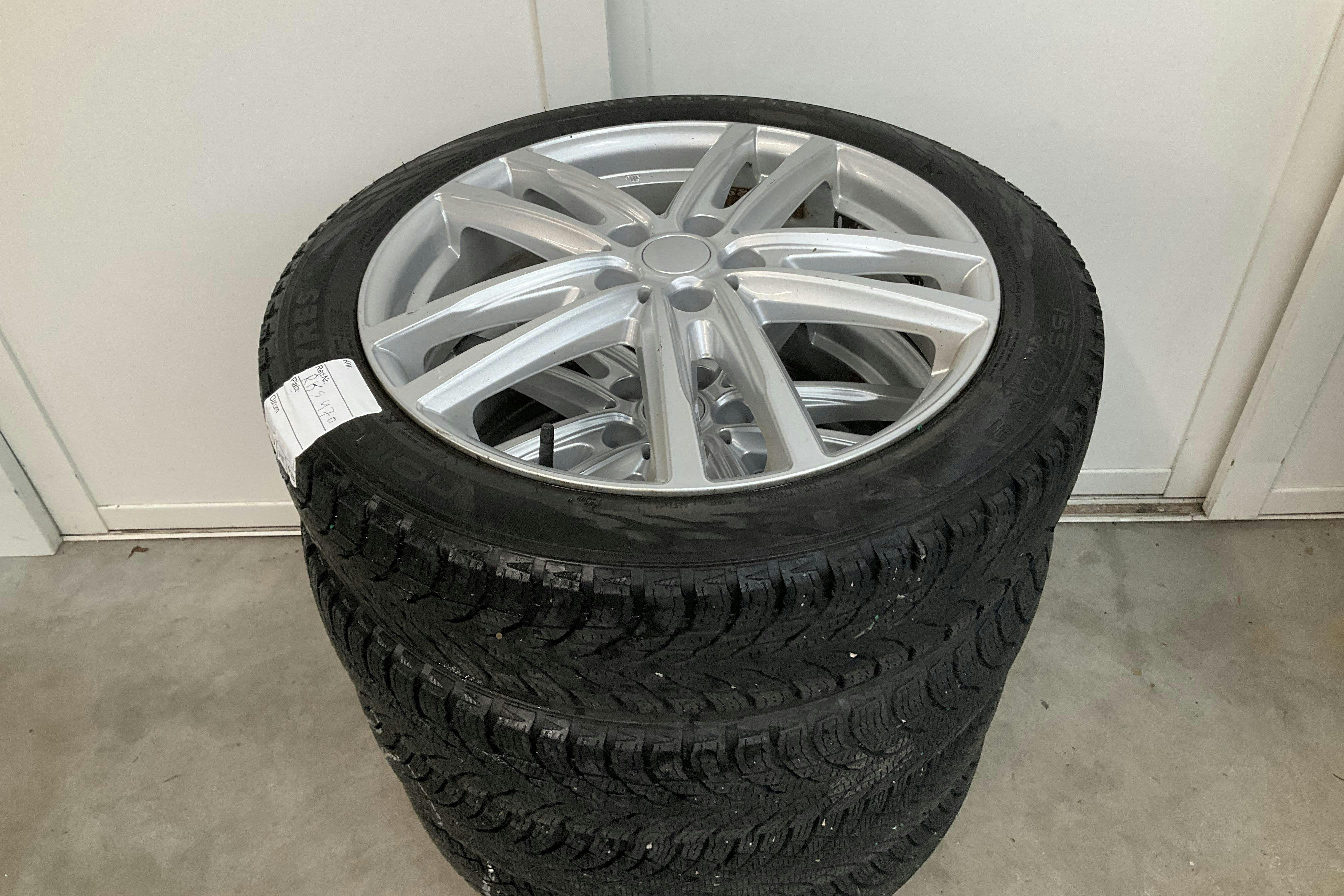 Vehicle Image 14