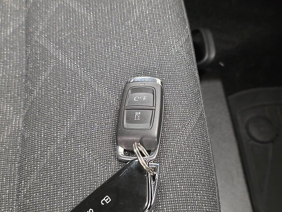 Vehicle Image 29