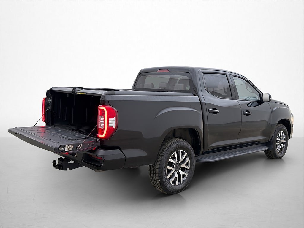 Vehicle Image 10