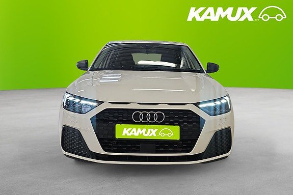 Vehicle Image 6
