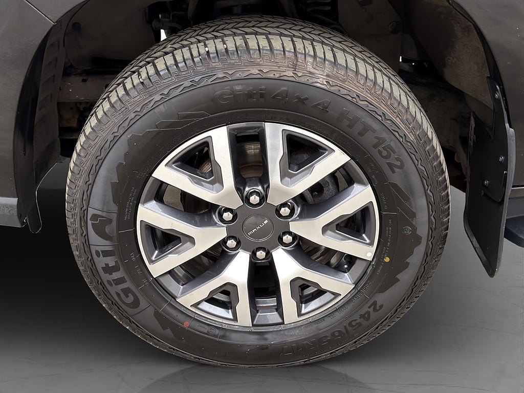 Vehicle Image 30