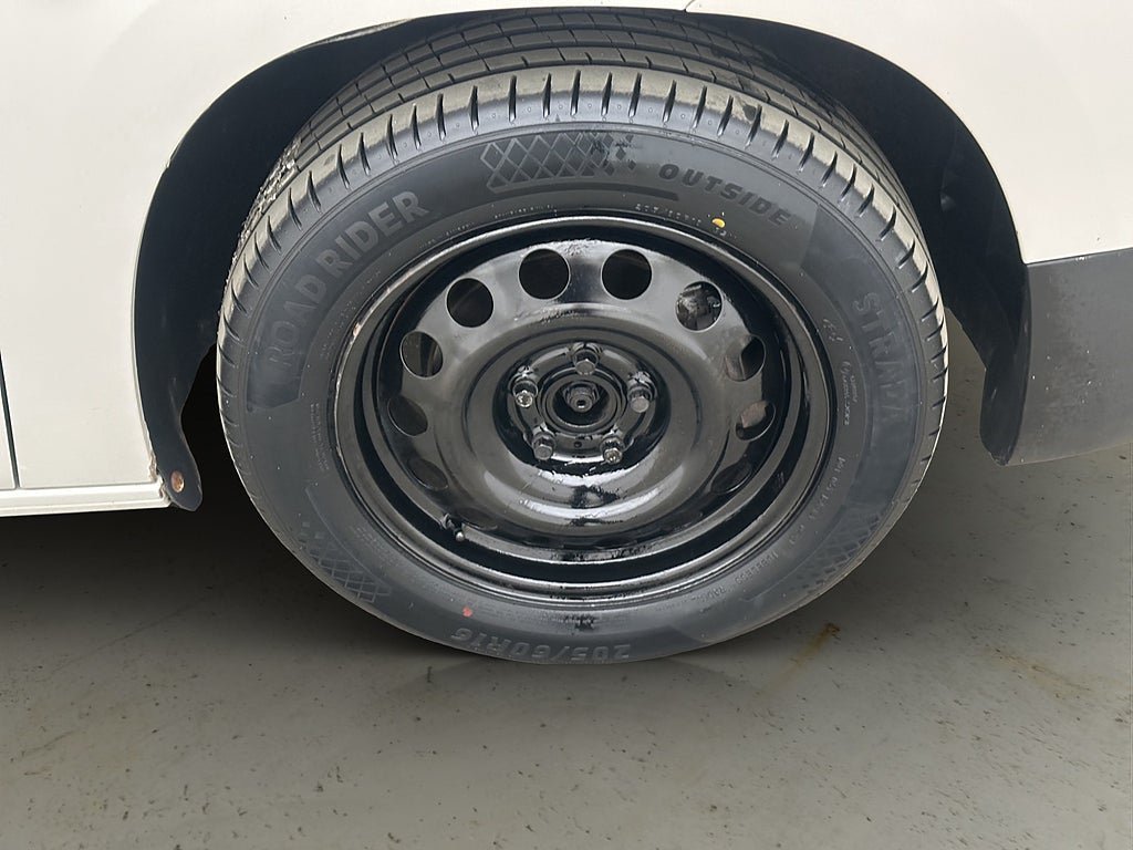 Vehicle Image 31