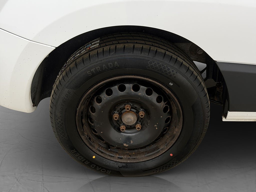 Vehicle Image 28